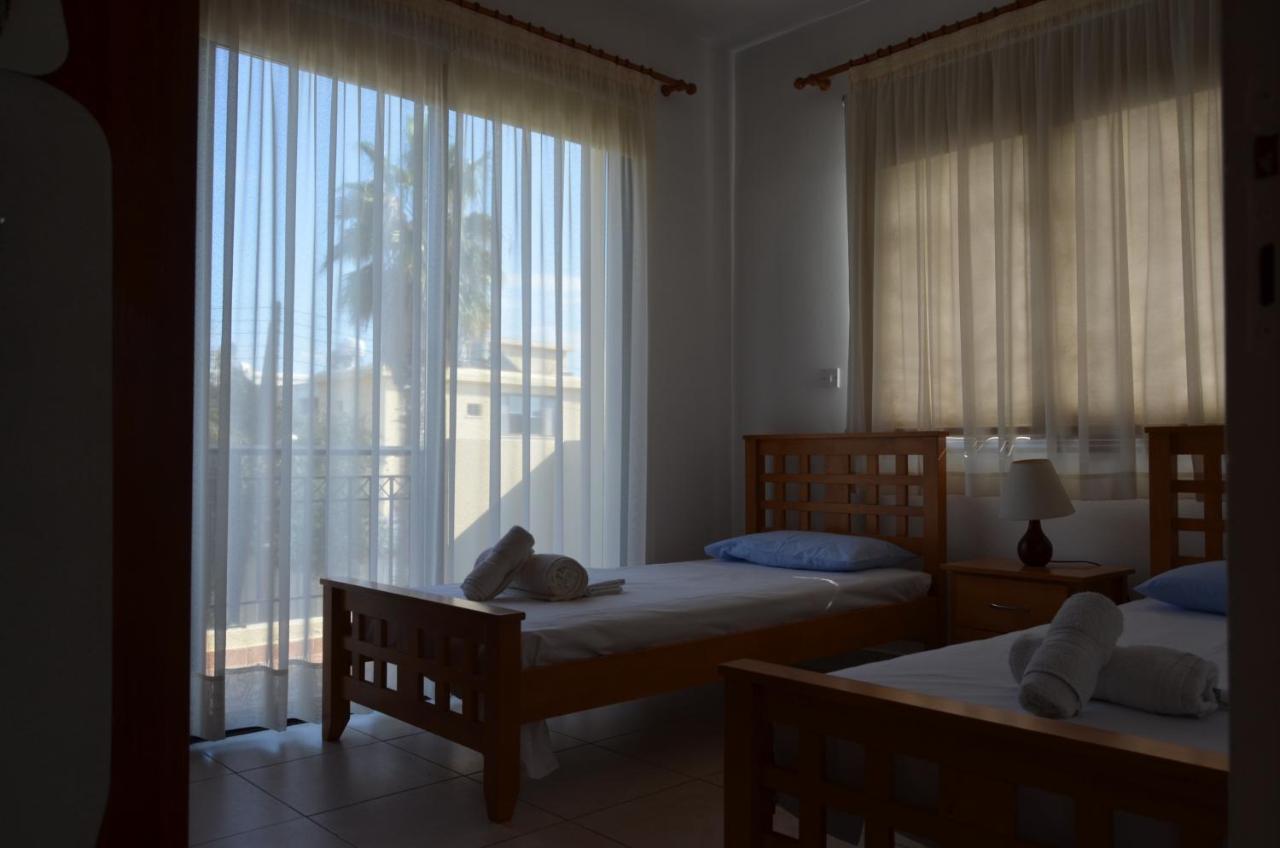 Faros Beach Apartment A102 Paphos 外观 照片