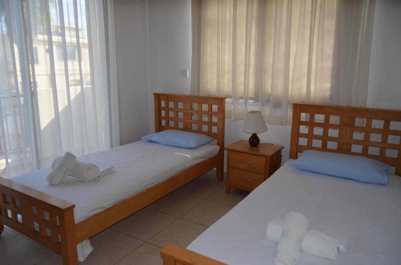 Faros Beach Apartment A102 Paphos 外观 照片